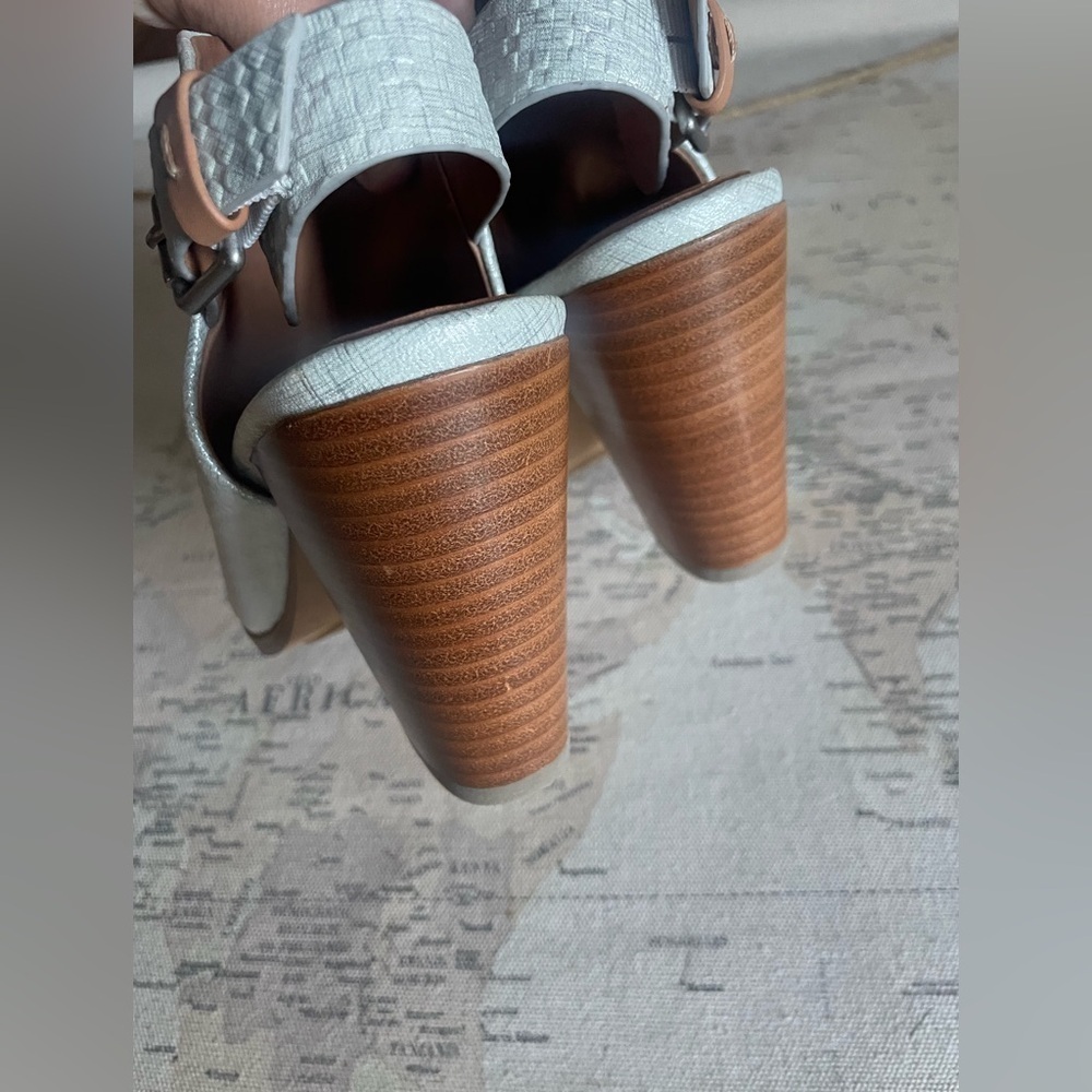 🆕Gentle Souls Peep Toe Slingback Block Heel Size 6 NWOB - Picture 8 of 11